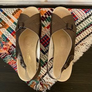 Worishofer 562 Bronze Slingbacks sz 41